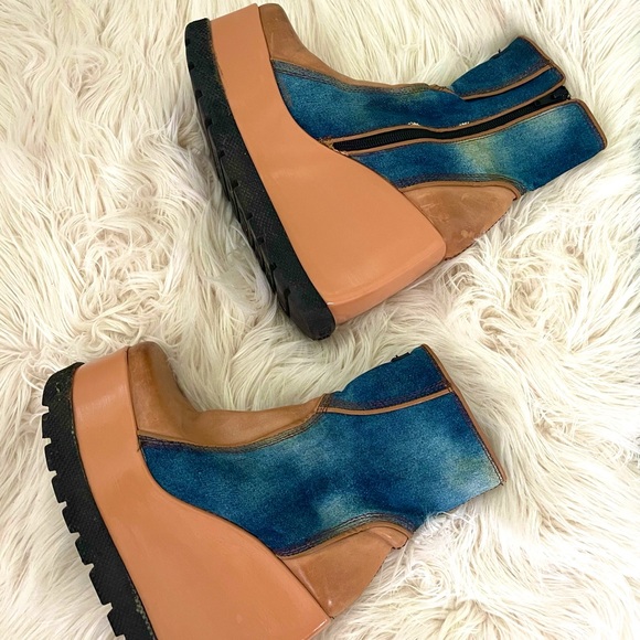 Vintage Hex Platform Boots - Picture 1 of 2